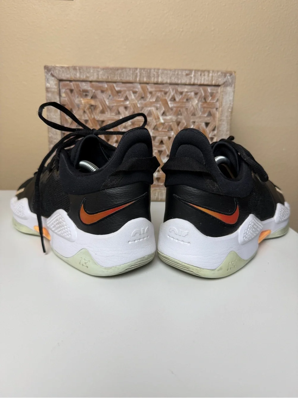 Nike PG 5 men’s Black Sneakers Size 9.5